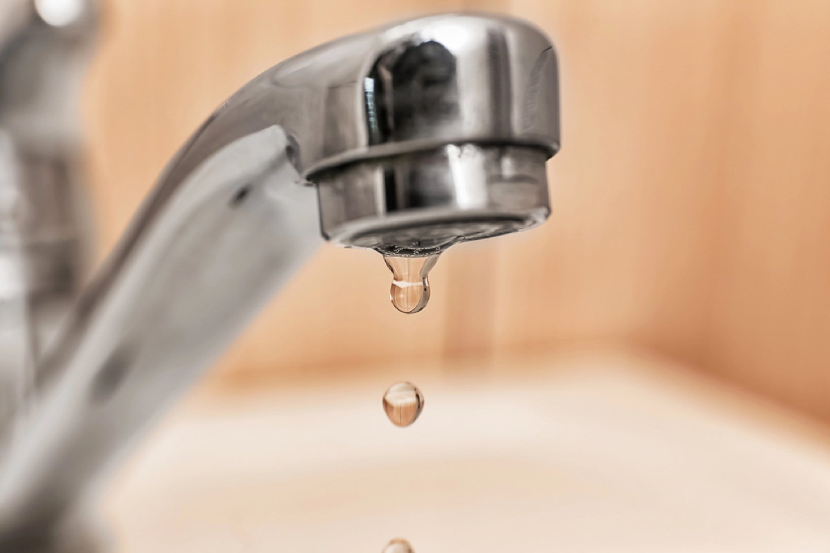 tropfender wasserhahn